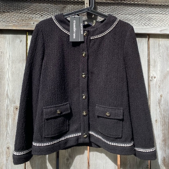 Black Jacket - Picture 1 of 4